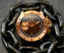 The Nethuns bronzo, a serious diving instrument built for professionals